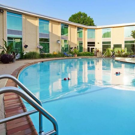 Surestay Plus Hotel By Best Western Syracuse Airport North Syracuse Exterior foto