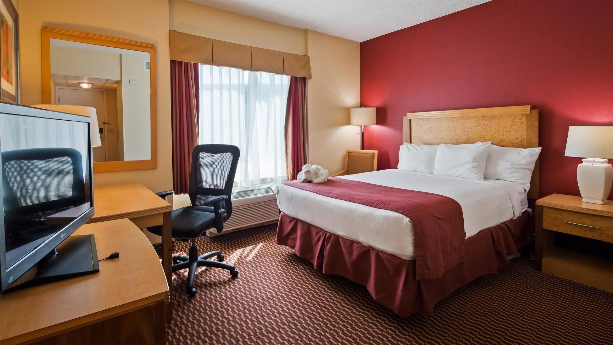 Surestay Plus Hotel By Best Western Syracuse Airport North Syracuse Exterior foto