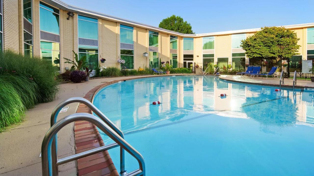 Surestay Plus Hotel By Best Western Syracuse Airport North Syracuse Exterior foto